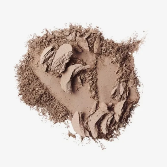 MAC Omega Matte Eyeshadow - Picture 10 of 10